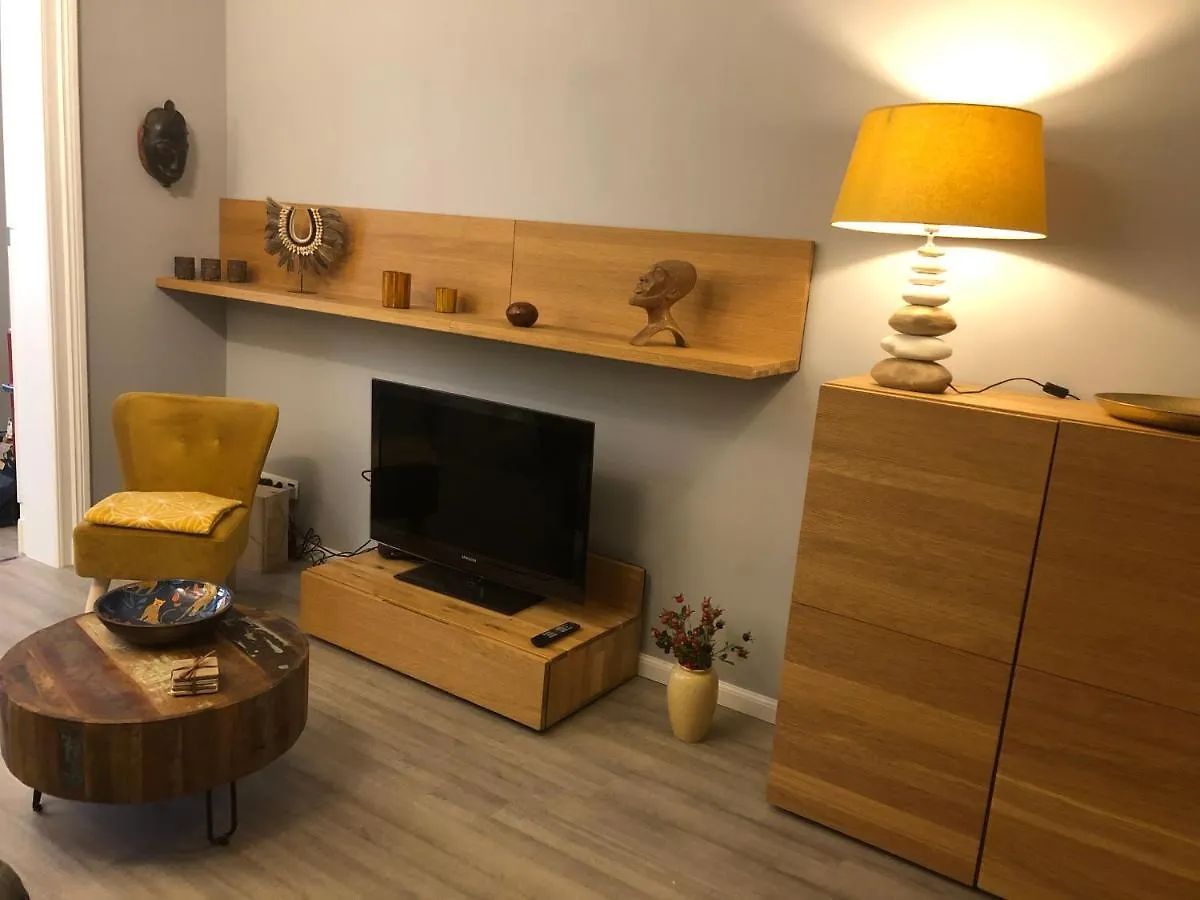 Ferienwohnung Claire Et Liege, Toute Une Histoire... Apartment