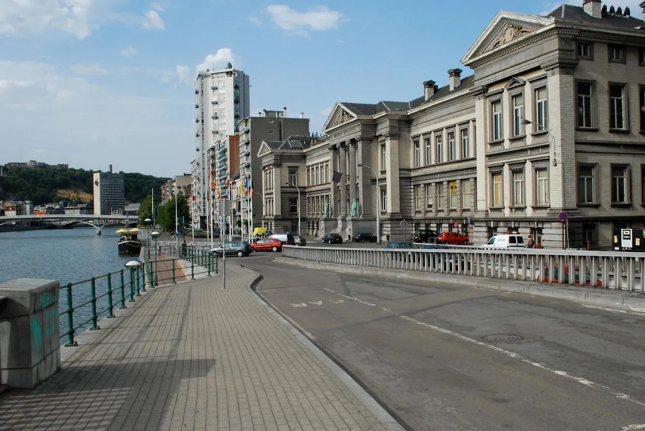 Ferienwohnung Claire Et Liege, Toute Une Histoire... Belgien